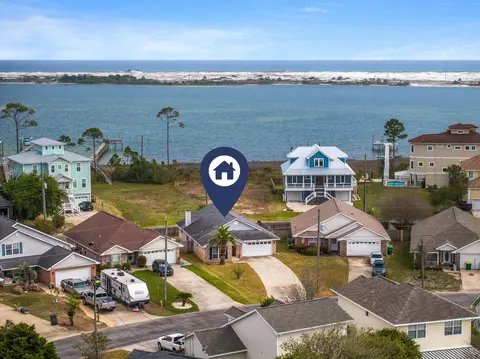 422 Pristine Water Ln, Mary Esther, FL 32569