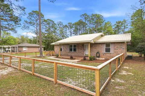 1934 County Highway 3280, Freeport, FL 32439