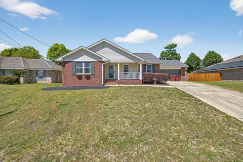 5194 Whitehurst Ln, Crestview, FL 32536