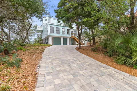 301 Summit Dr, Destin, FL 32541