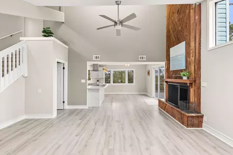 Living - 301 Summit Dr, Destin, FL 32541 photo 5 of 5