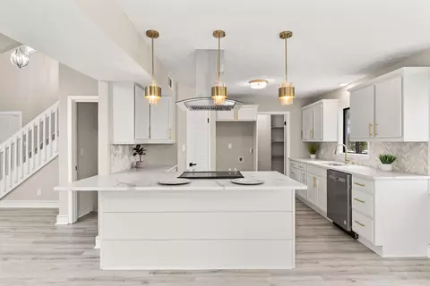 Kitchen - 301 Summit Dr, Destin, FL 32541 photo 1 of 4
