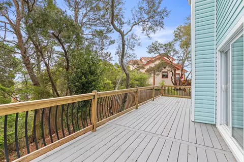 Exterior - 301 Summit Dr, Destin, FL 32541 photo 5 of 7