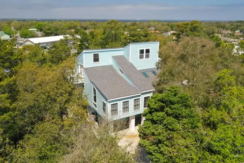 View/Area - 301 Summit Dr, Destin, FL 32541 photo 3 of 12