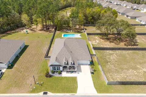 View/Area - 2455 Dakota Way, Crestview, FL 32536 photo 3 of 5