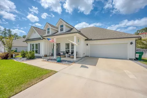 Exterior - 2455 Dakota Way, Crestview, FL 32536 photo 4 of 22