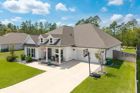 Exterior - 2455 Dakota Way, Crestview, FL 32536 photo 3 of 22