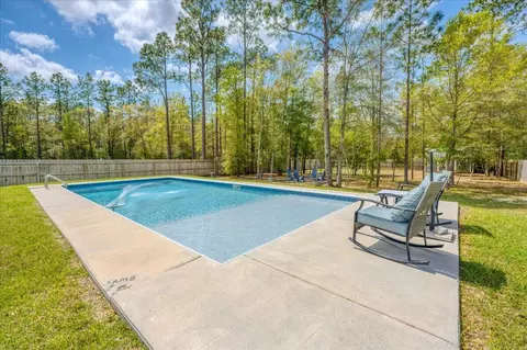 Exterior - 2455 Dakota Way, Crestview, FL 32536 photo 21 of 22