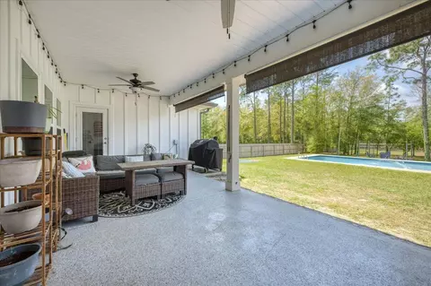 Exterior - 2455 Dakota Way, Crestview, FL 32536 photo 8 of 22