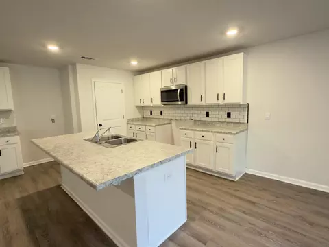 Kitchen - 3545 Sugar Maple Ln, Crestview, FL 32539 photo 3 of 3