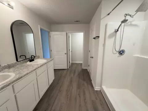 Bath - 3545 Sugar Maple Ln, Crestview, FL 32539 photo 1 of 3