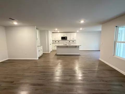 Living - 3545 Sugar Maple Ln, Crestview, FL 32539 photo 1 of 4