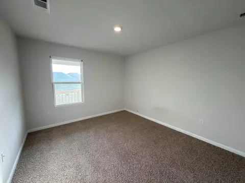 Bedroom - 3545 Sugar Maple Ln, Crestview, FL 32539 photo 7 of 10