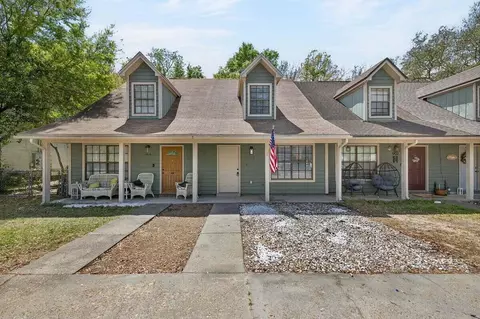 904 48th St #3, Niceville, FL 32578