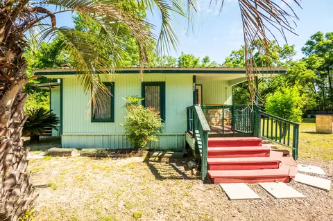 164 Waits St, Ponce De Leon, FL 32455