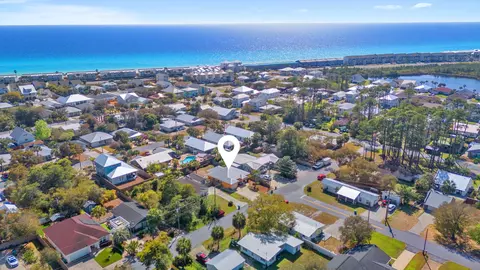 22611 Hilltop Ave, Panama City Beach, FL 32413