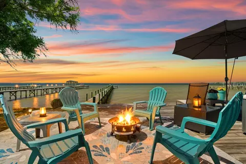 2554 Bay Grove Rd, Freeport, FL 32439