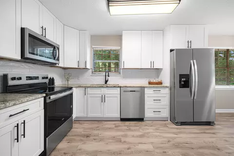 207 Oglesby Ave, Crestview, FL 32536