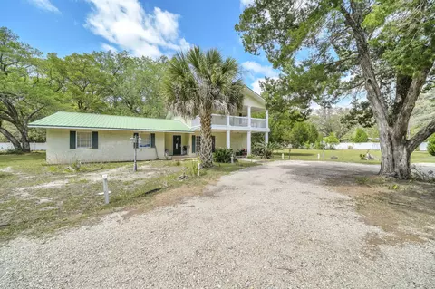233 Altman Rd, Freeport, FL 32439