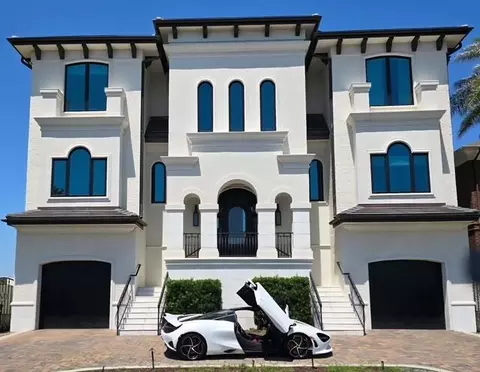 12 Wharf Ave, Pensacola, FL 32502