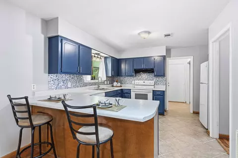 Kitchen - 206 Feldon Dr, Crestview, FL 32536 photo 1 of 5