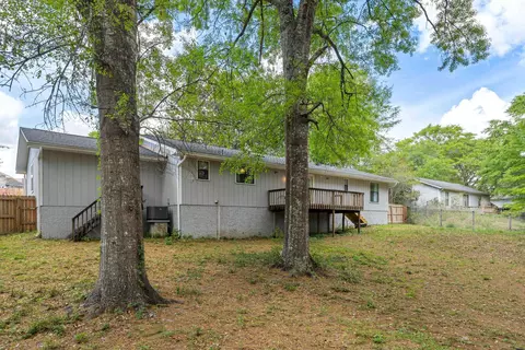 Exterior - 206 Feldon Dr, Crestview, FL 32536 photo 4 of 7