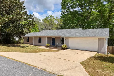 206 Feldon Dr, Crestview, FL 32536