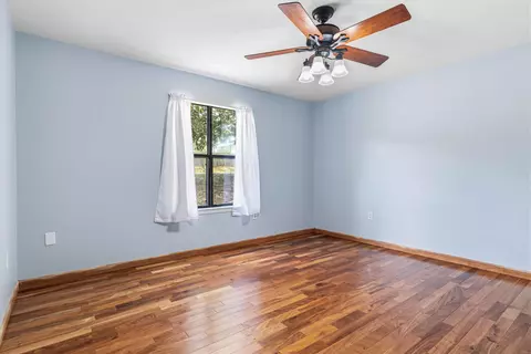 Bedroom - 206 Feldon Dr, Crestview, FL 32536 photo 5 of 9