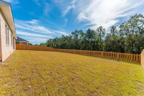 Exterior - 305 Shoal River Dr, Crestview, FL 32539 photo 9 of 10