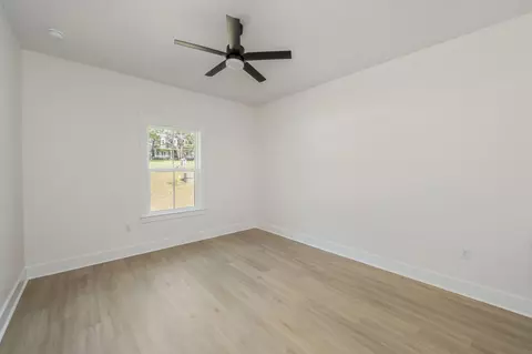 Bedroom - 305 Shoal River Dr, Crestview, FL 32539 photo 4 of 9