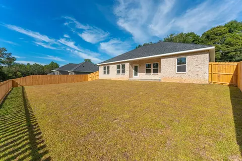 Exterior - 305 Shoal River Dr, Crestview, FL 32539 photo 8 of 10