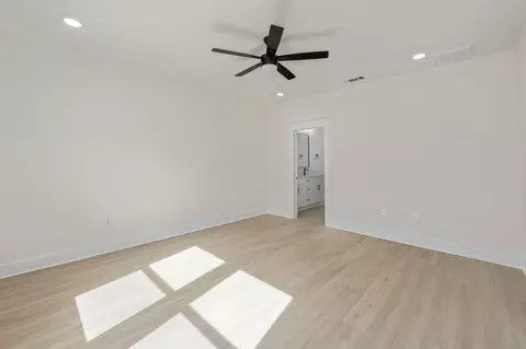 Bedroom - 305 Shoal River Dr, Crestview, FL 32539 photo 3 of 9