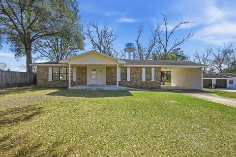 306 W Kansas St, Bonifay, FL 32425