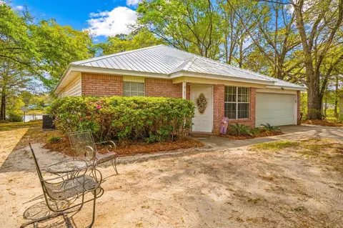21 Marys Ct, Defuniak Springs, FL 32433