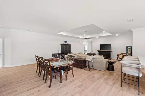 Dining - 44 Secluded Cir, Freeport, FL 32439 photo 1 of 1