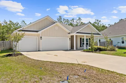 Exterior - 44 Secluded Cir, Freeport, FL 32439 photo 2 of 11