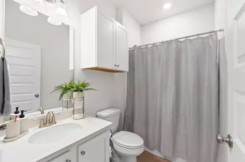Bath - 44 Secluded Cir, Freeport, FL 32439 photo 1 of 5