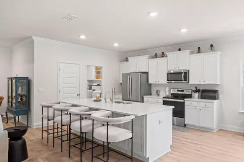 Kitchen - 44 Secluded Cir, Freeport, FL 32439 photo 1 of 4