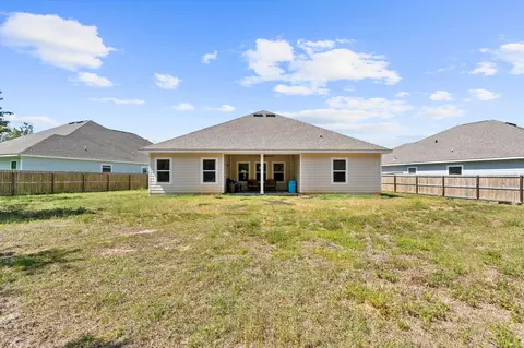 Exterior - 44 Secluded Cir, Freeport, FL 32439 photo 10 of 11