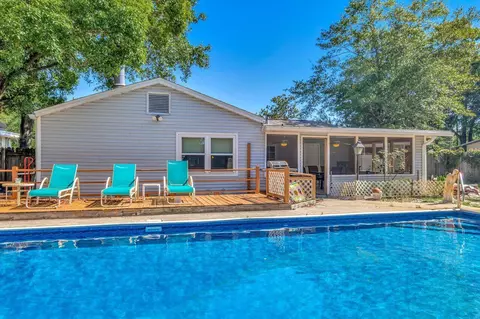 17 NW Highland Dr, Fort Walton Beach, FL 32548