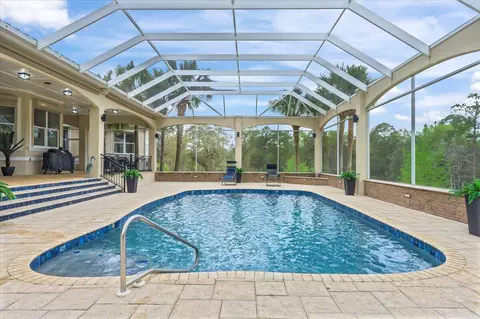 Exterior - 3308 Broadview Cir, Crestview, FL 32539 photo 14 of 16