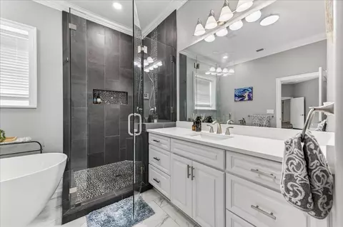 Bath - 3308 Broadview Cir, Crestview, FL 32539 photo 8 of 15