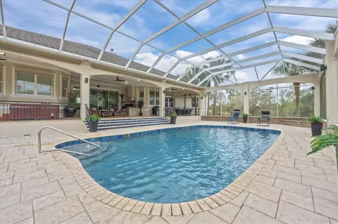 Exterior - 3308 Broadview Cir, Crestview, FL 32539 photo 13 of 16