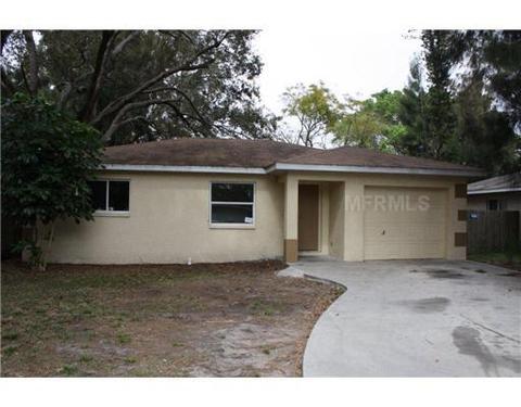 1015 61st Avenue Dr E, Bradenton, FL 34203 photo 1