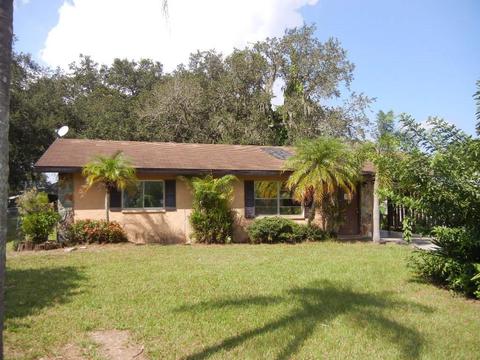 2623 32nd Ave E, Bradenton, FL 34208 photo 1