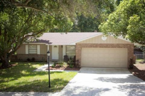 233 Edgewood Dr, Clermont, FL 34711 photo 1
