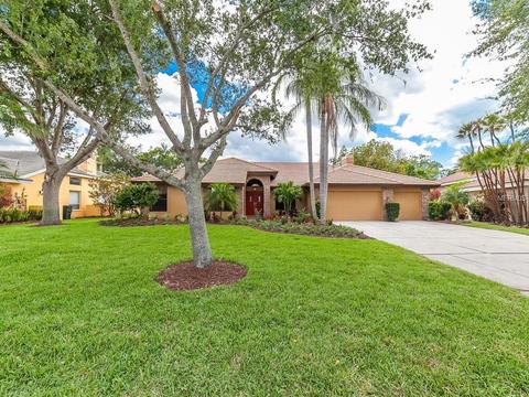 4889 Fallcrest Cir, Sarasota, FL 34233 photo 1