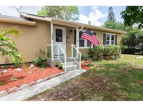 1805 22nd St W, Bradenton, FL 34205 photo 1