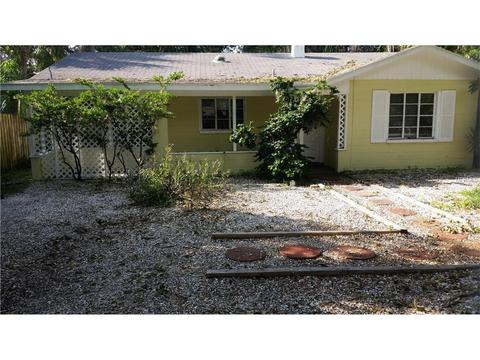 1102 Colleton Dr, Sarasota, FL 34234 photo 1