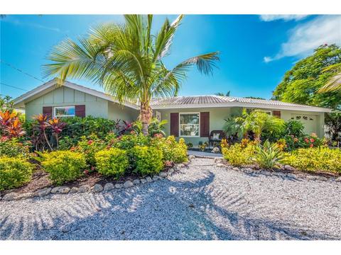 519 70th St, Holmes Beach, FL 34217 photo 1